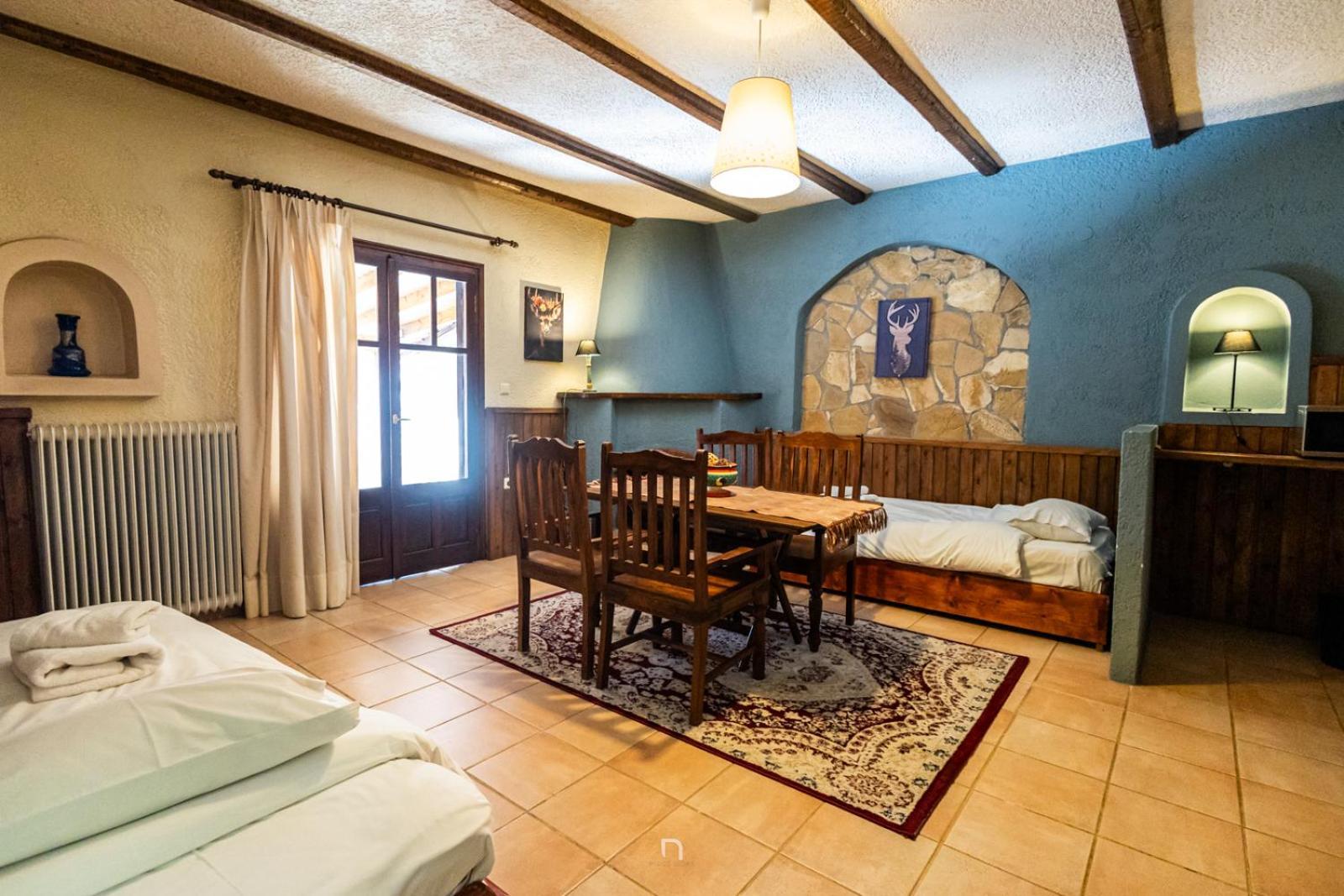 Fanaras Hotel Калаврита Екстер'єр фото