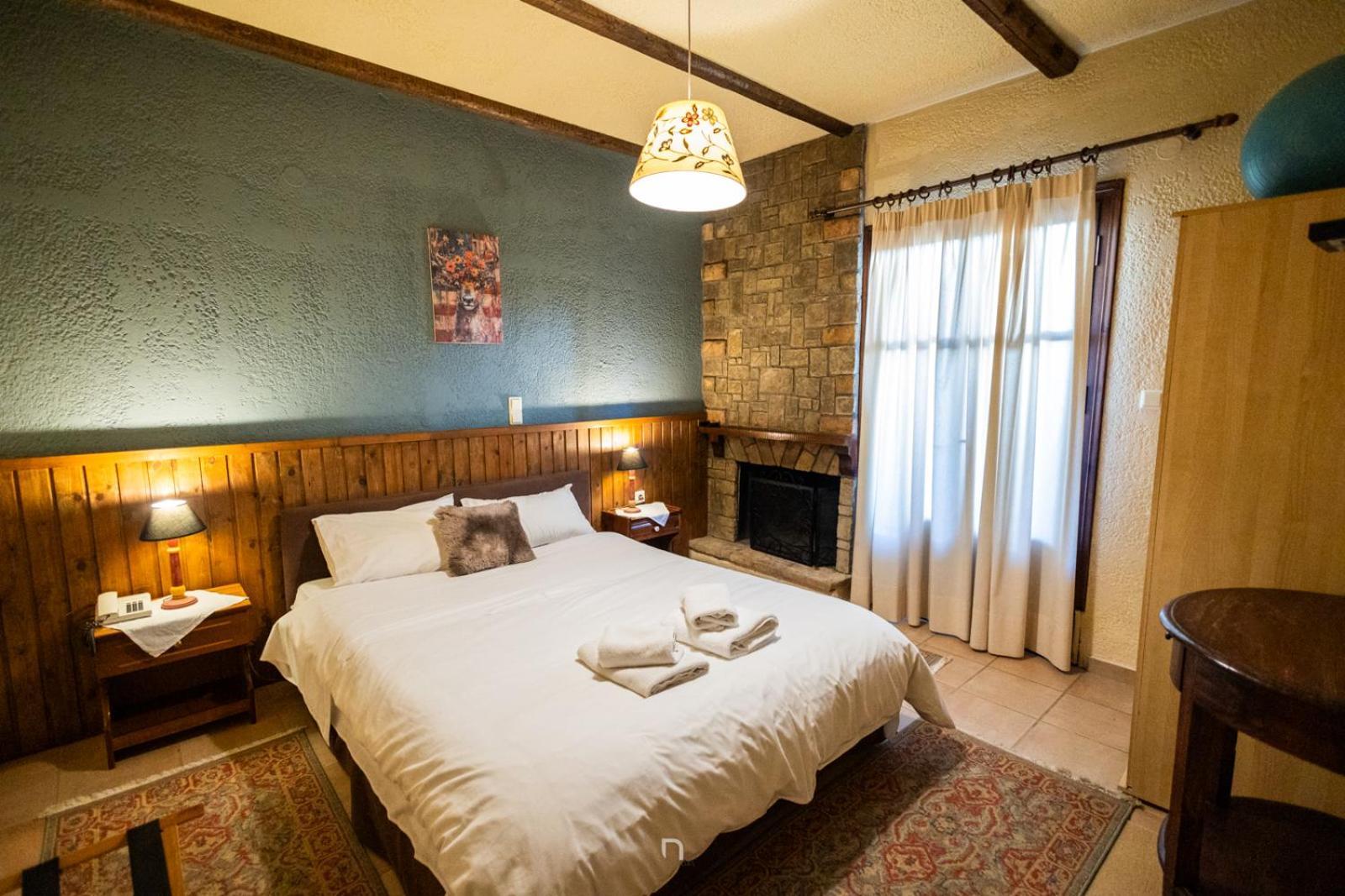Fanaras Hotel Калаврита Екстер'єр фото