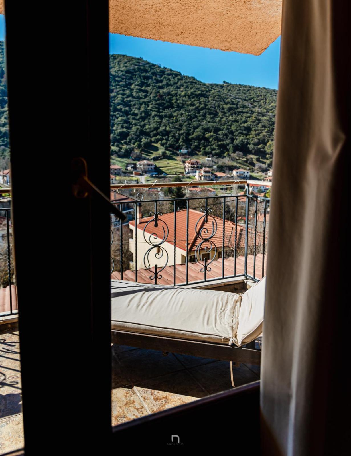 Fanaras Hotel Калаврита Екстер'єр фото
