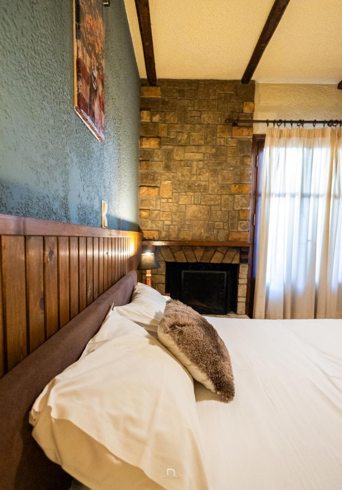 Fanaras Hotel Калаврита Екстер'єр фото